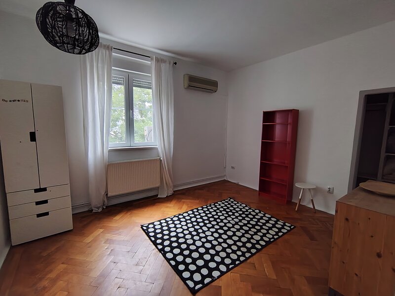 Bucurestii Noi, apartament cu 3 camere decomandate, et 3- bloc rusesc