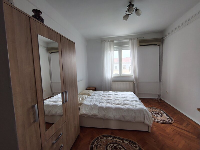 Bucurestii Noi, apartament cu 3 camere decomandate, et 3- bloc rusesc